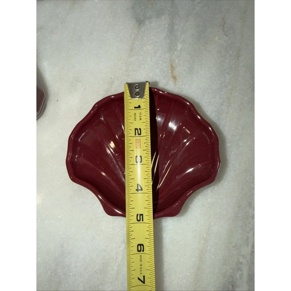 Vtg Ceramic Shell Burgundy Dish  Pfaltzgraff  Soap With Matching Water Cup GW992